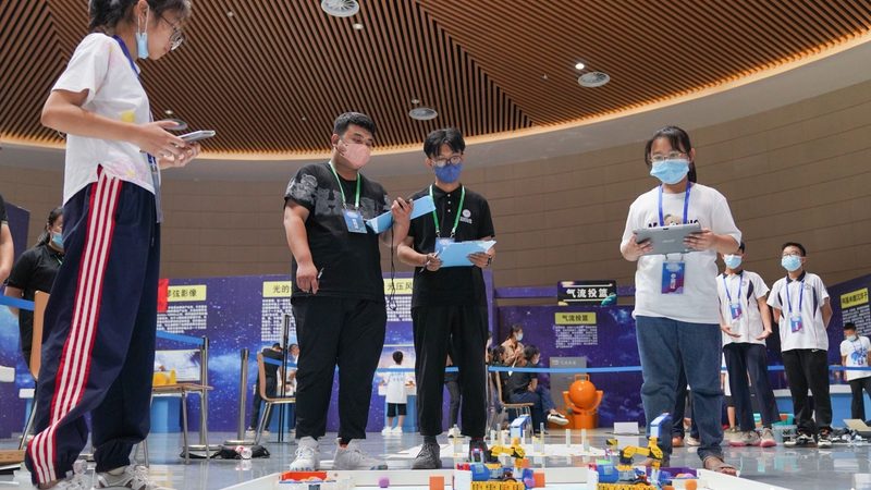 企业数字化转型利器：揭秘低代码平台功能定制开发